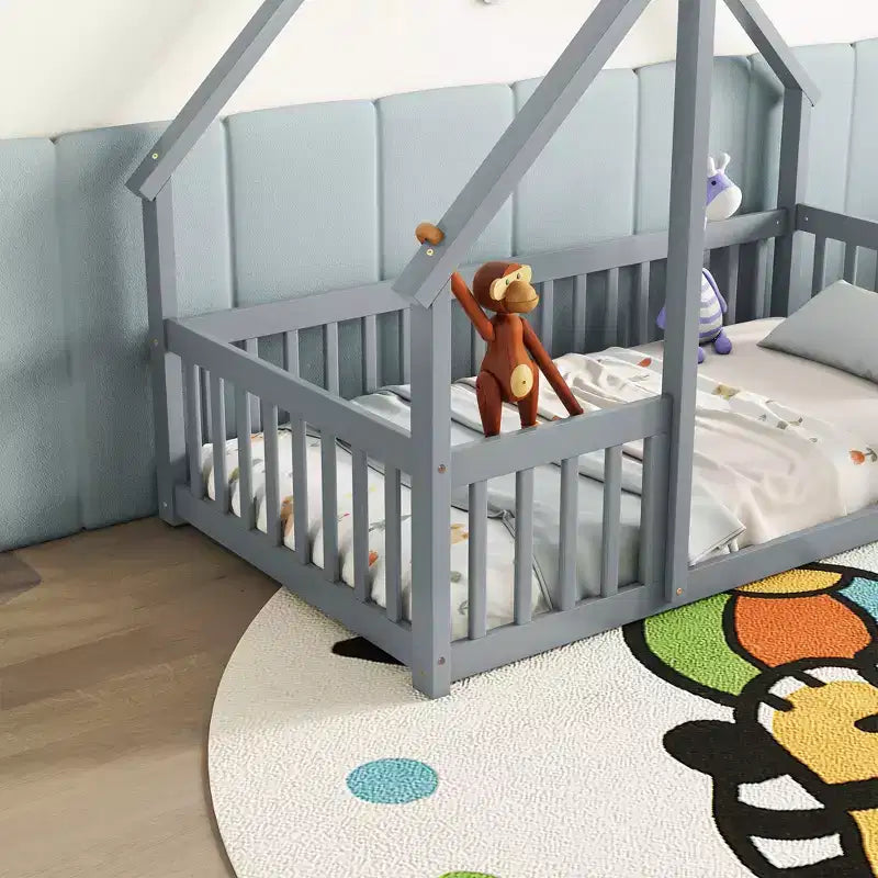 Letto a Casina da Terra in Legno con Tetto e Sponde di Protezione, Letto per Bambini Stile Montessori, Misura Singola/Piazza e Mezza, Grigio/Bianco