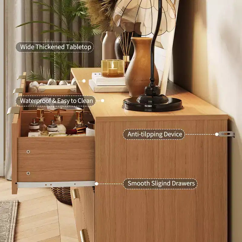 Cassettiera scanalata per camera da letto con 9 cassetti, comò moderno largo 63 pollici in legno con maniglia in metallo